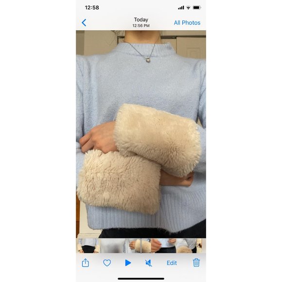 Zara blue sweater with faux fur white cuffs - Picture 5 of 6
